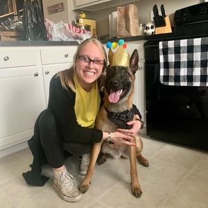 Meet your Posher, Caitlin